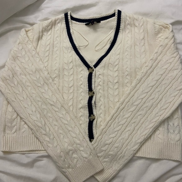 No Boundaries slight crop knit button sweater - Picture 1 of 4